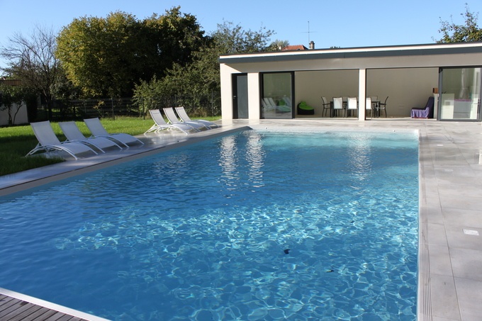 Piscine à coque ou en béton : que faut il choisir ?