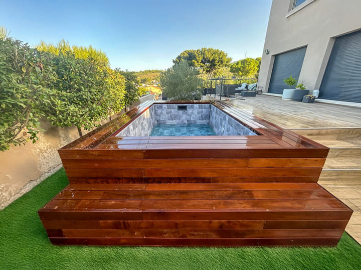Exemple de piscine hors sol ou semi-enterrée